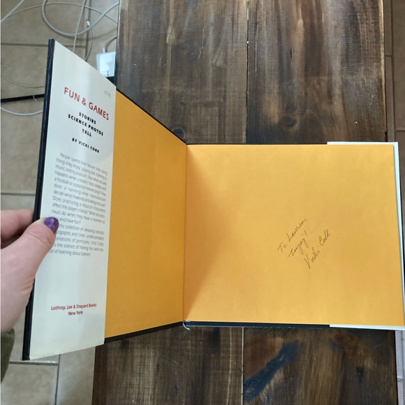 Signed - Fun and Games:Stories Science Photos Tell by Vicki Cobb - First Edition - Picture 7 of 17